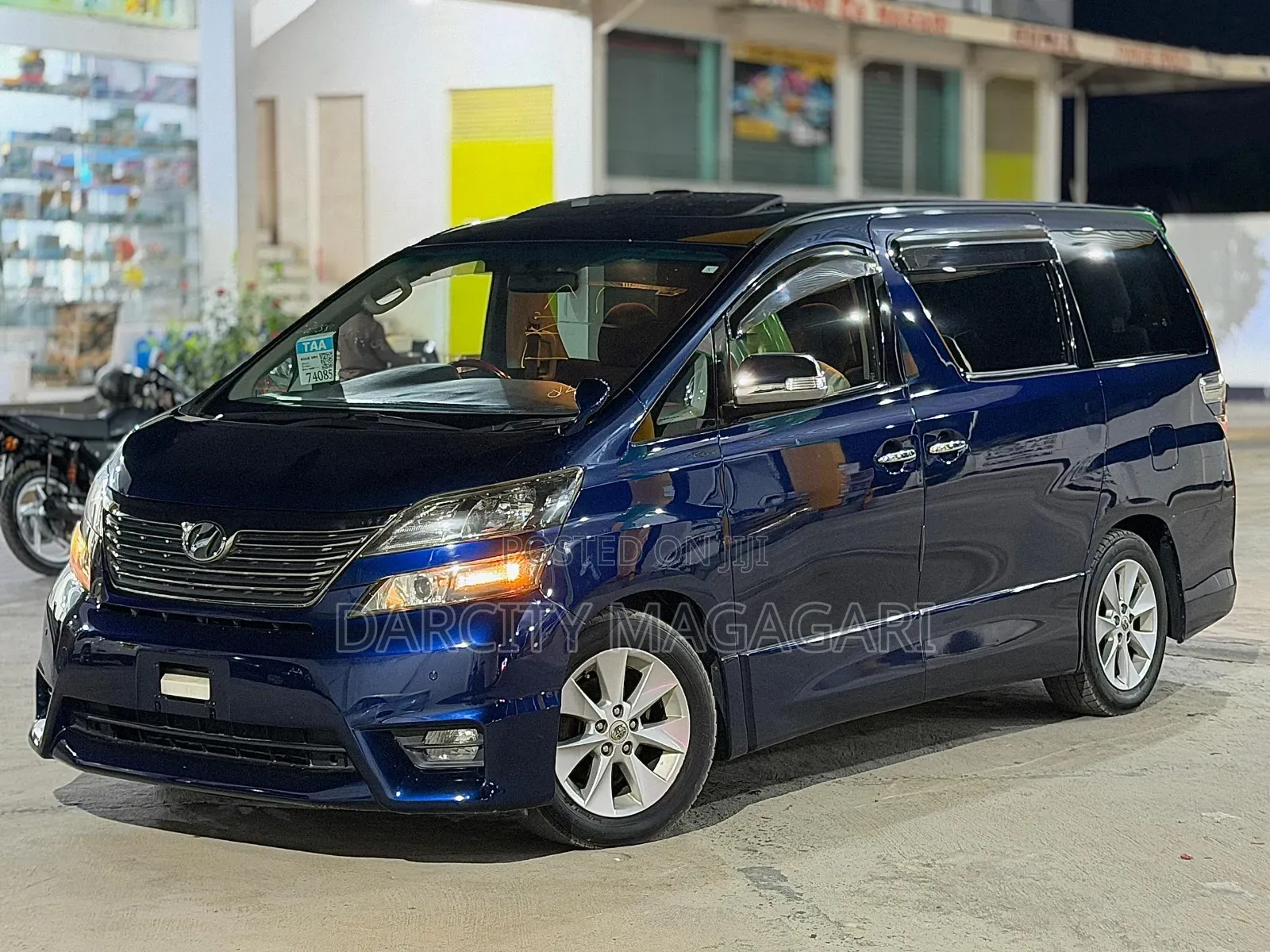 Toyota Alphard 2010 Blue