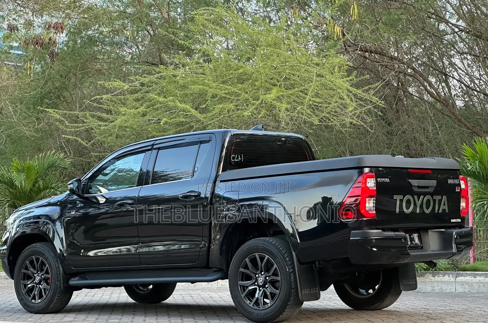 Toyota Hilux 2024 Black