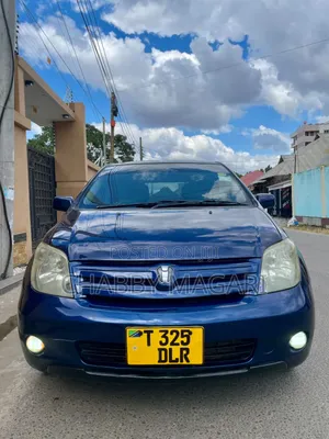 Toyota IST 2004 Blue