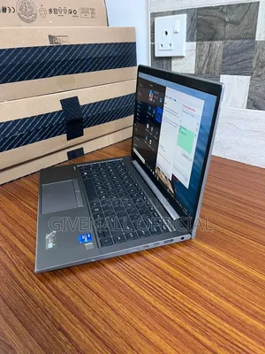 Laptop HP ZBook Firefly G8 16GB Intel Core i7 SSD 256GB