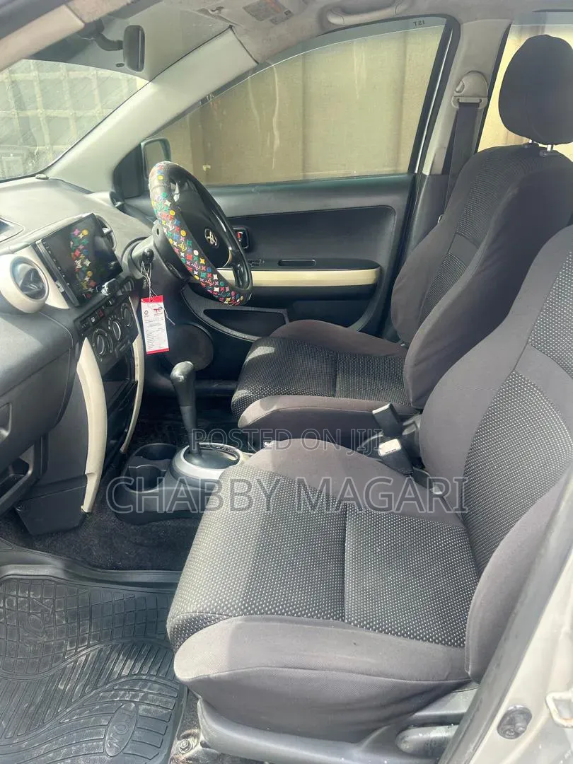 Toyota IST 2003 Silver