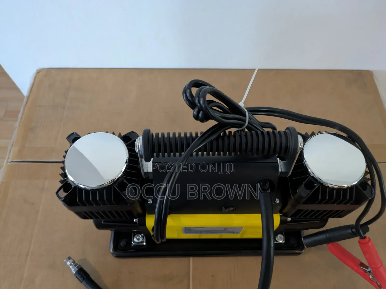 Heavy-Duty Air Compressor, 2 Cylinder, 300l/Min, 90a , 12v-13.8v