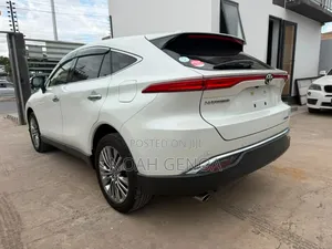 Toyota Harrier 2021 White