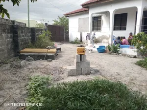 7bdrm Apartment in Tanzania Daresalaam., Ilala for sale