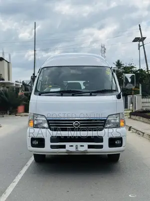 Nissan Caravan (Urvan) 2005 White