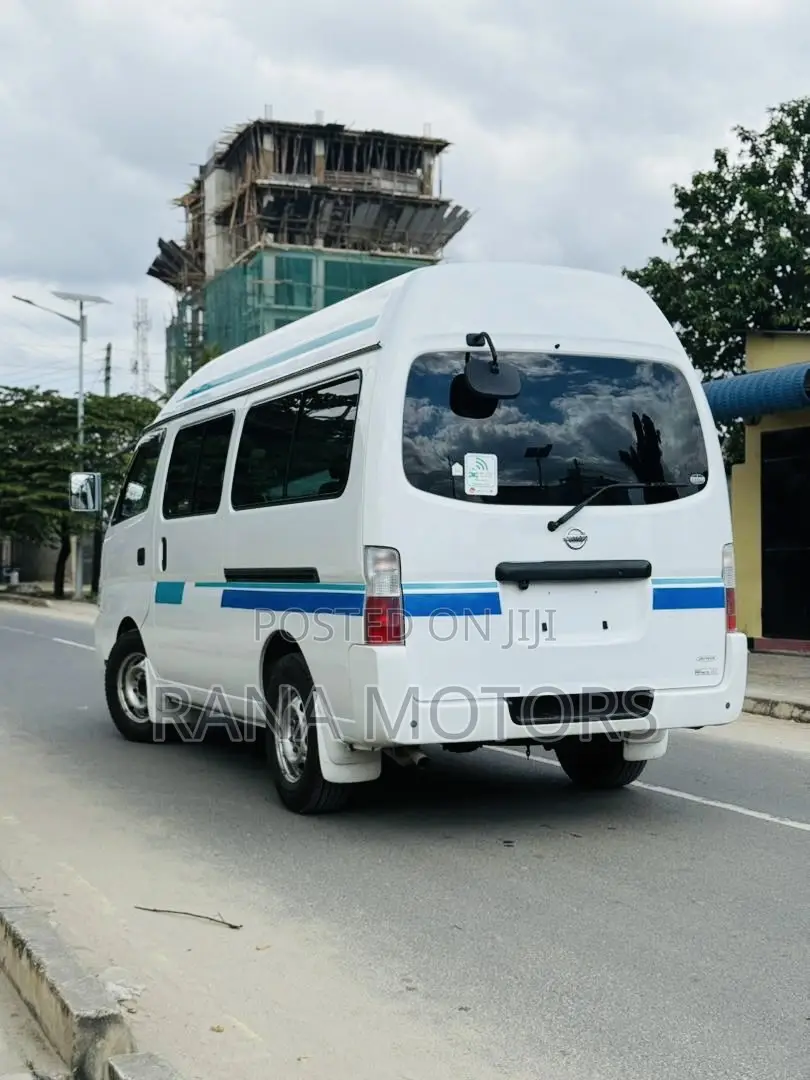 Nissan Caravan (Urvan) 2005 White