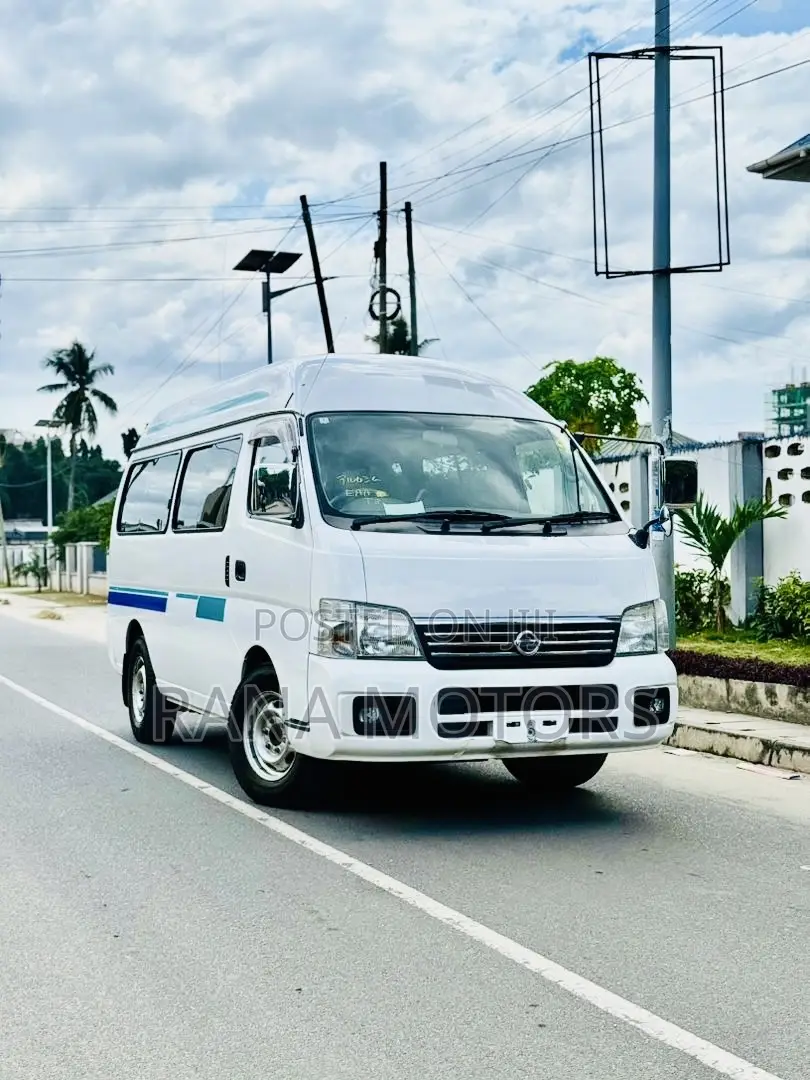 Nissan Caravan (Urvan) 2005 White