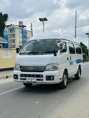 Nissan Caravan (Urvan) 2005 White