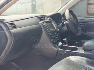 Toyota Crown 2006 Silver