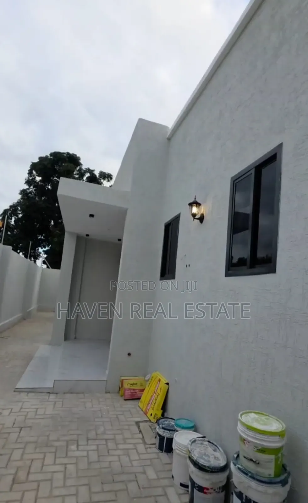 3bdrm House in Goba for sale