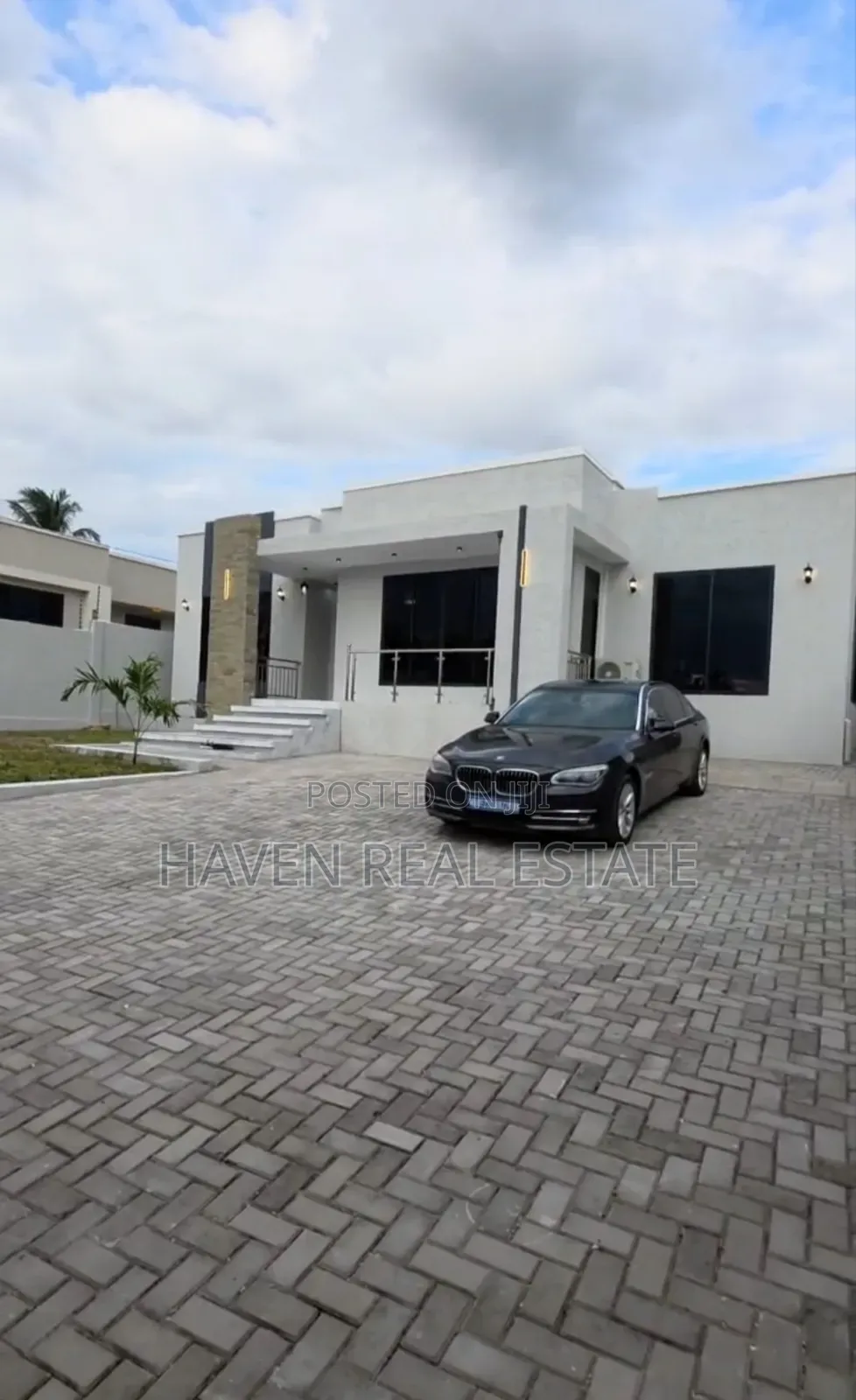 3bdrm House in Goba for sale