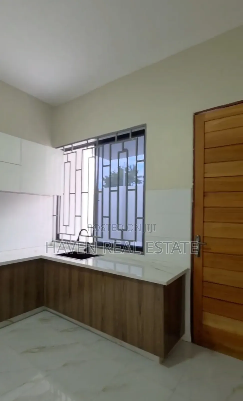 3bdrm House in Goba for sale