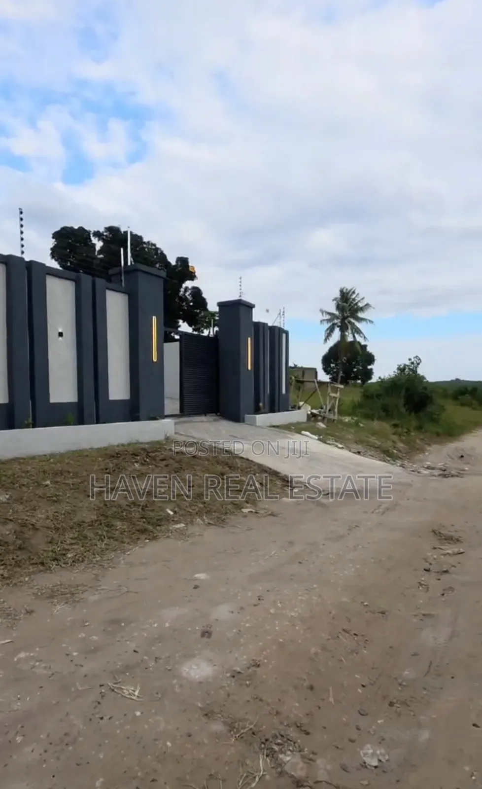 3bdrm House in Goba for sale