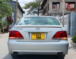 Toyota Crown 2006 Silver