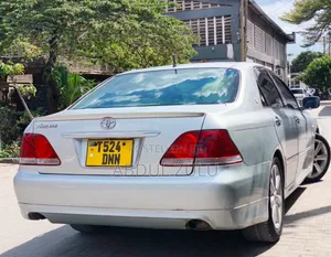 Toyota Crown 2006 Silver
