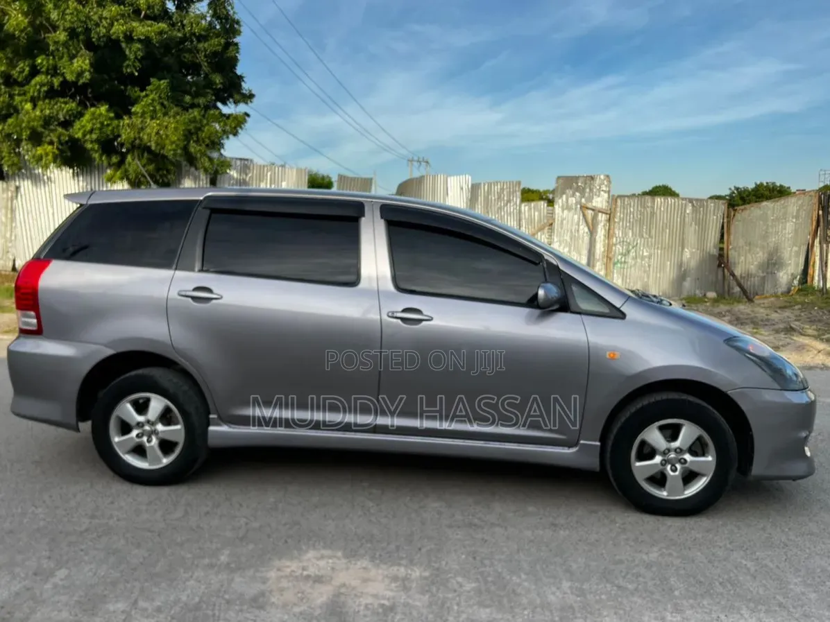 Toyota Wish 2006 Gray