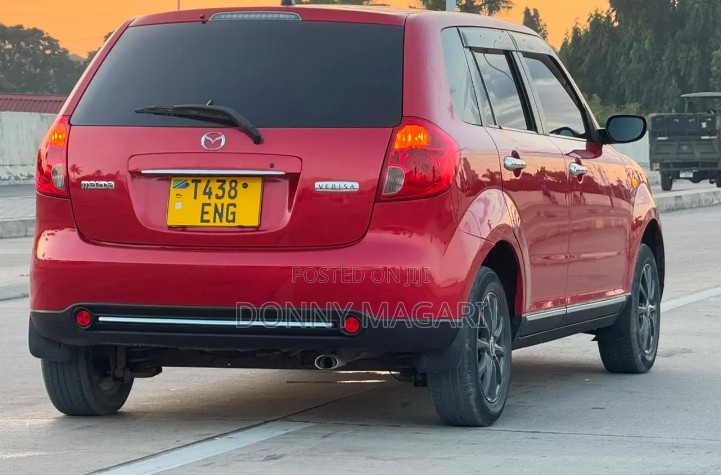 Mazda Verisa 2010 Red