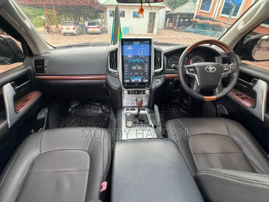 Toyota Land Cruiser 2011 Black