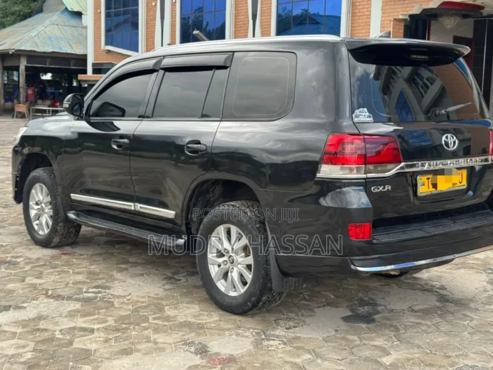 Toyota Land Cruiser 2011 Black