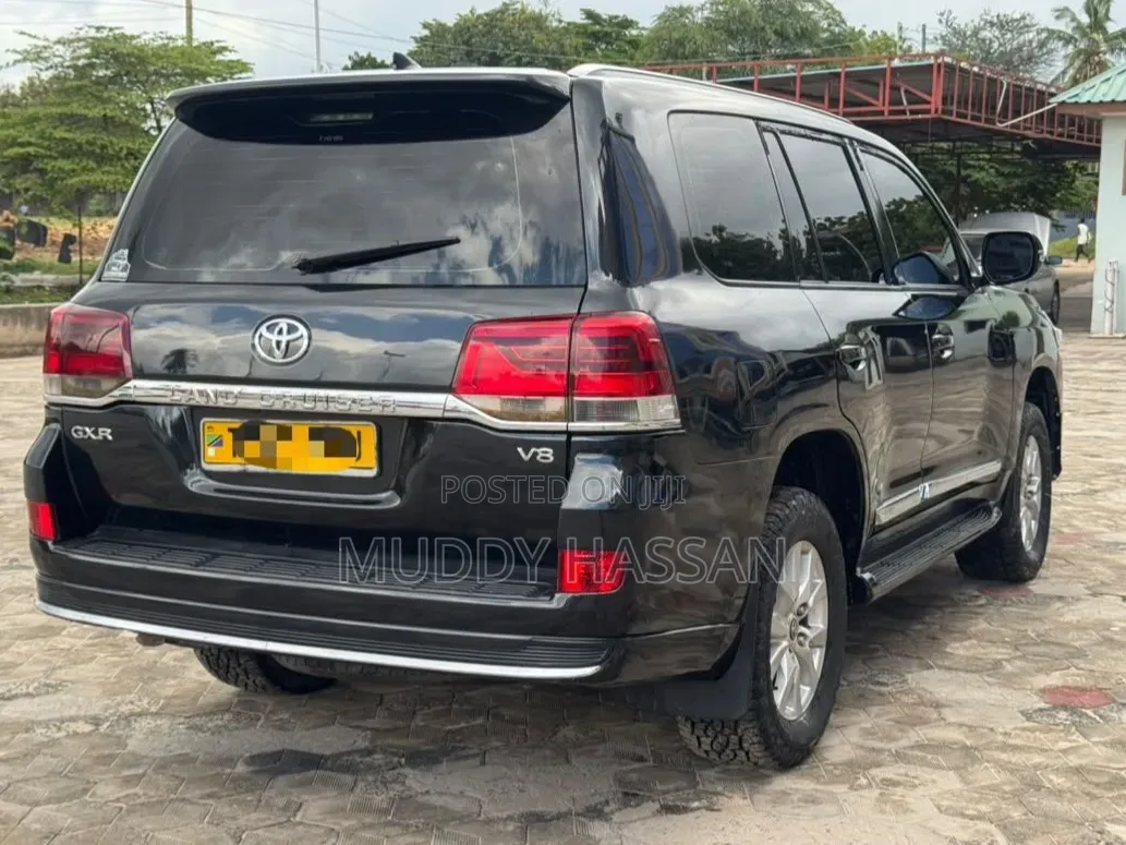 Toyota Land Cruiser 2011 Black