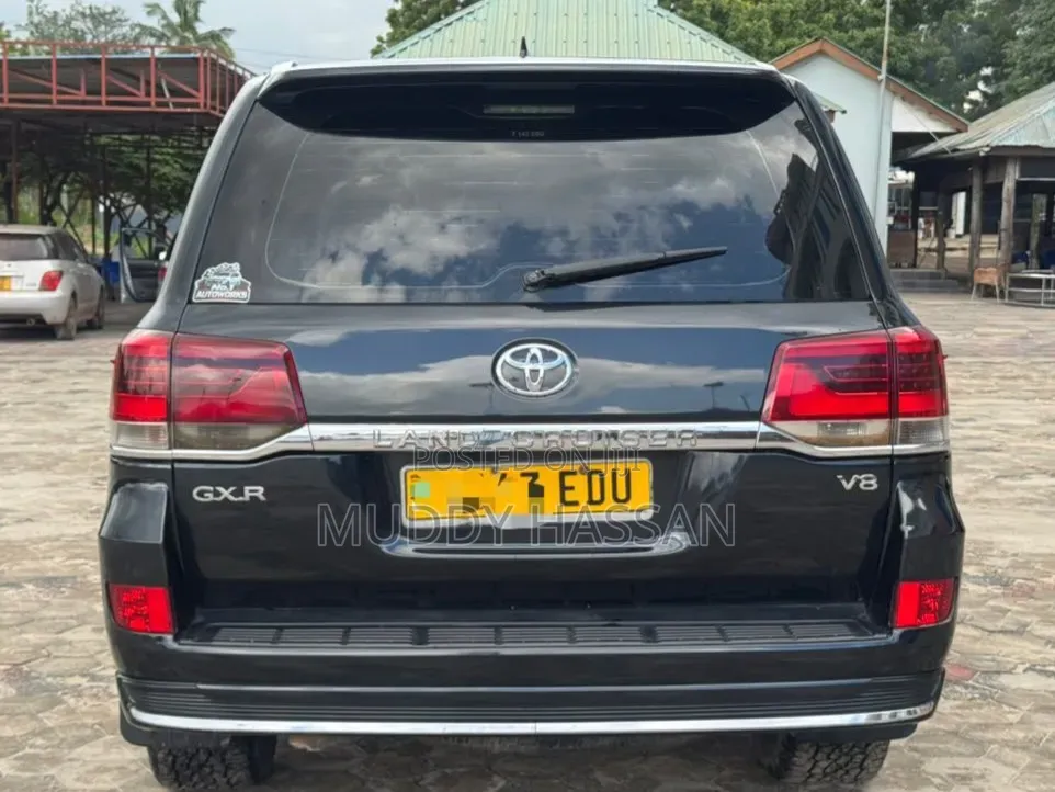 Toyota Land Cruiser 2011 Black