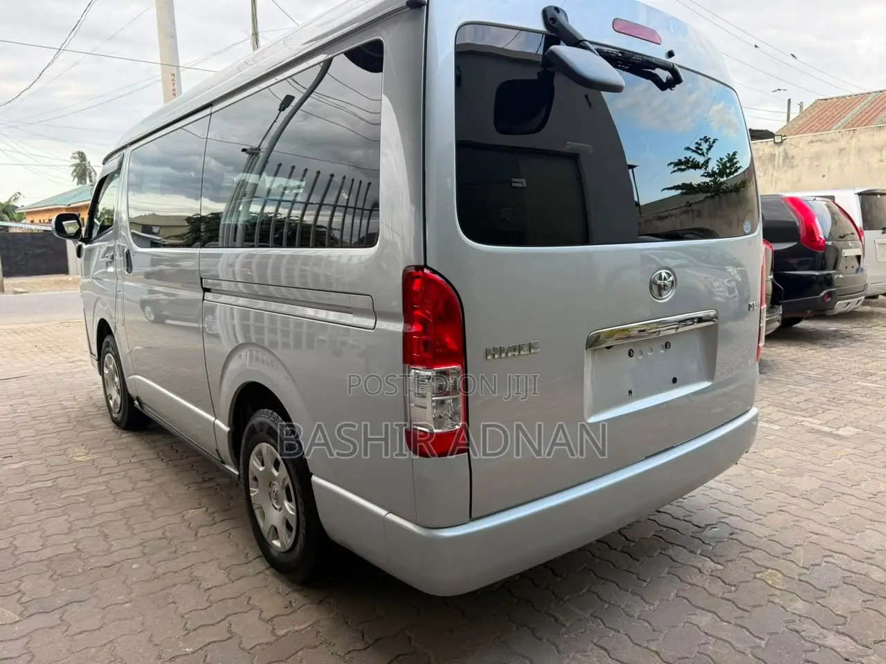 Toyota HiAce 2017 Silver