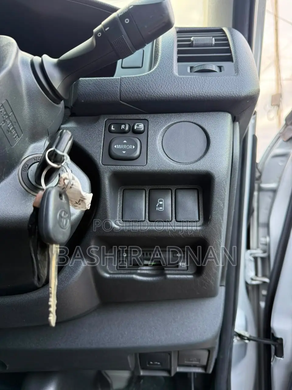 Toyota HiAce 2017 Silver