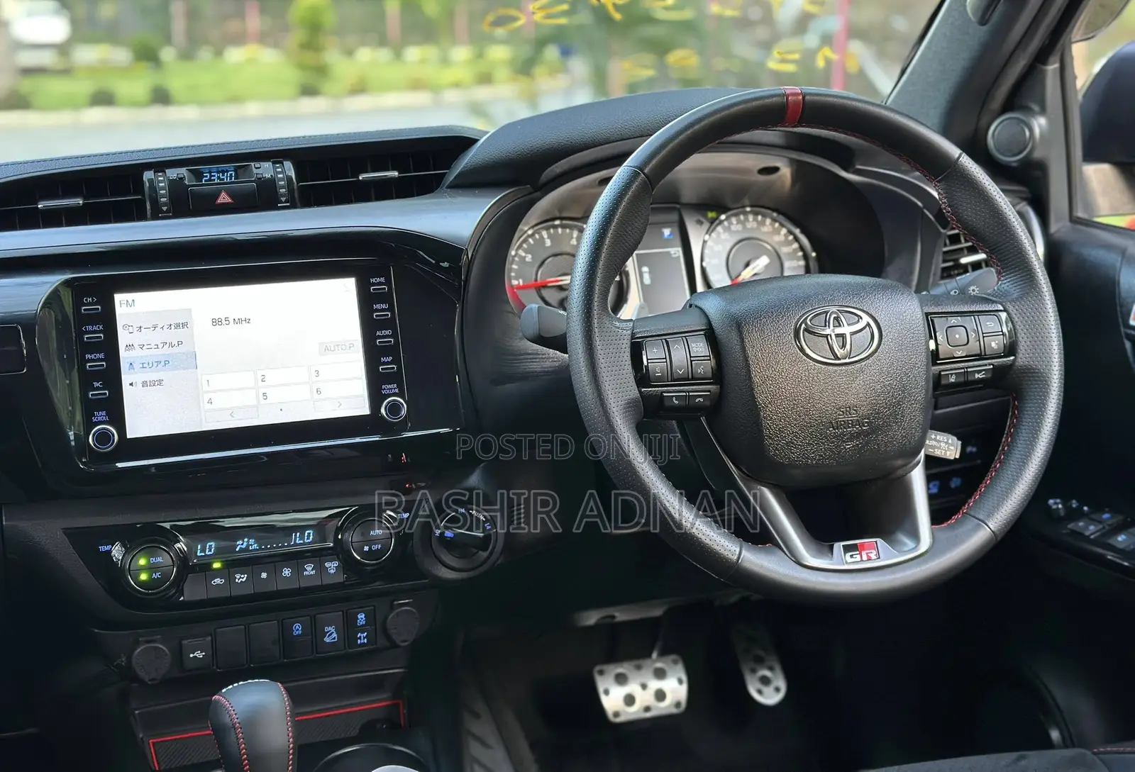 Toyota Hilux 2024 Black