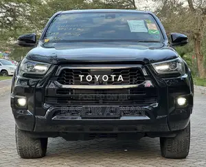 Toyota Hilux 2024 Black