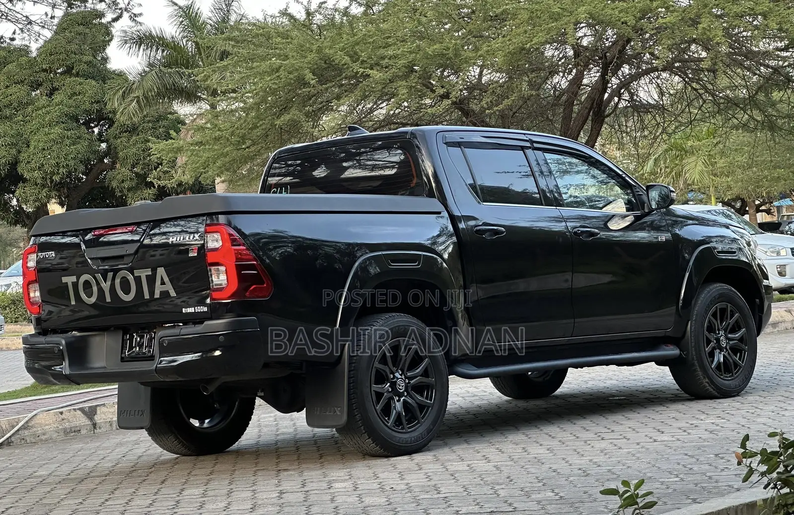 Toyota Hilux 2024 Black