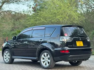 Mitsubishi Outlander 2010 Black