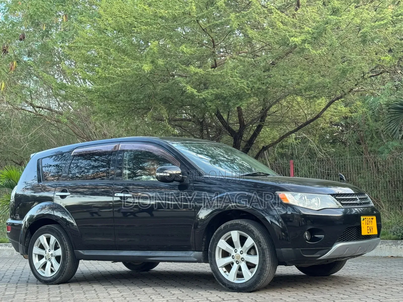 Mitsubishi Outlander 2010 Black