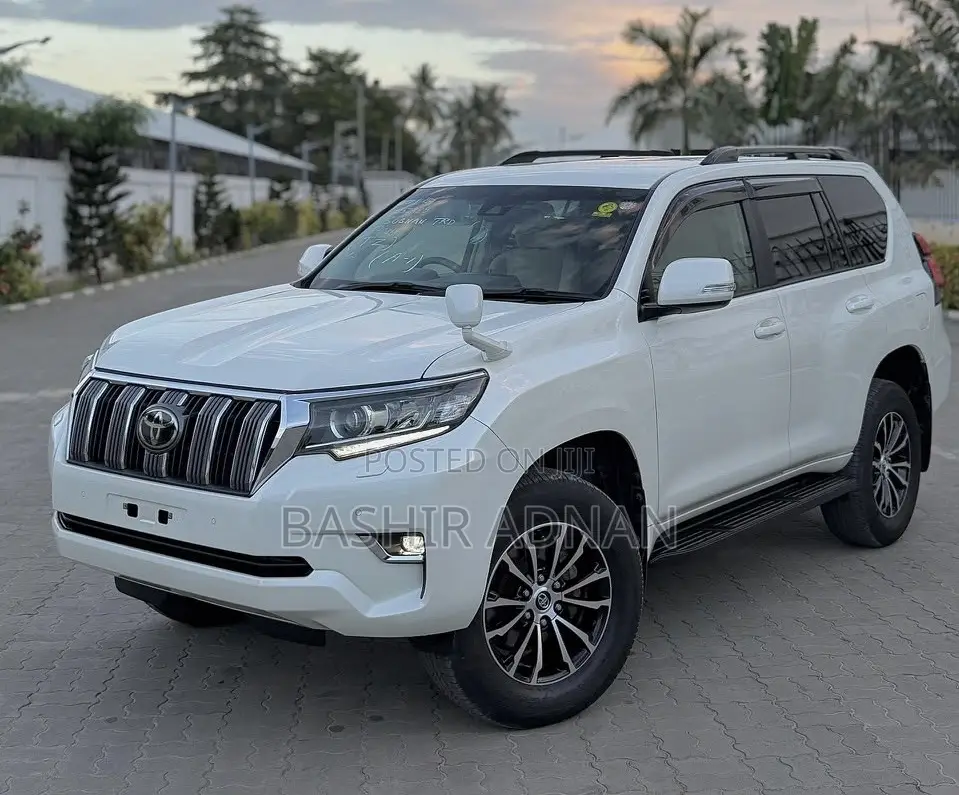 Toyota Land Cruiser Prado 2.8 2020 White