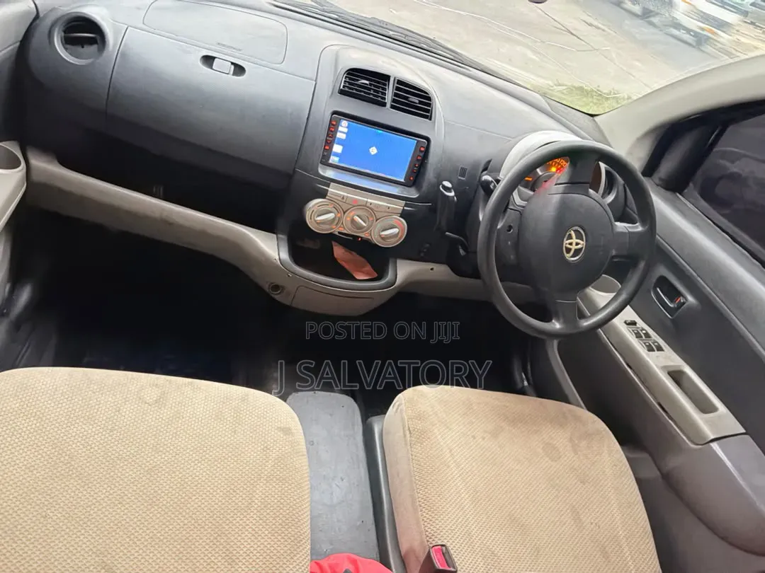 Toyota Passo 2004 Blue
