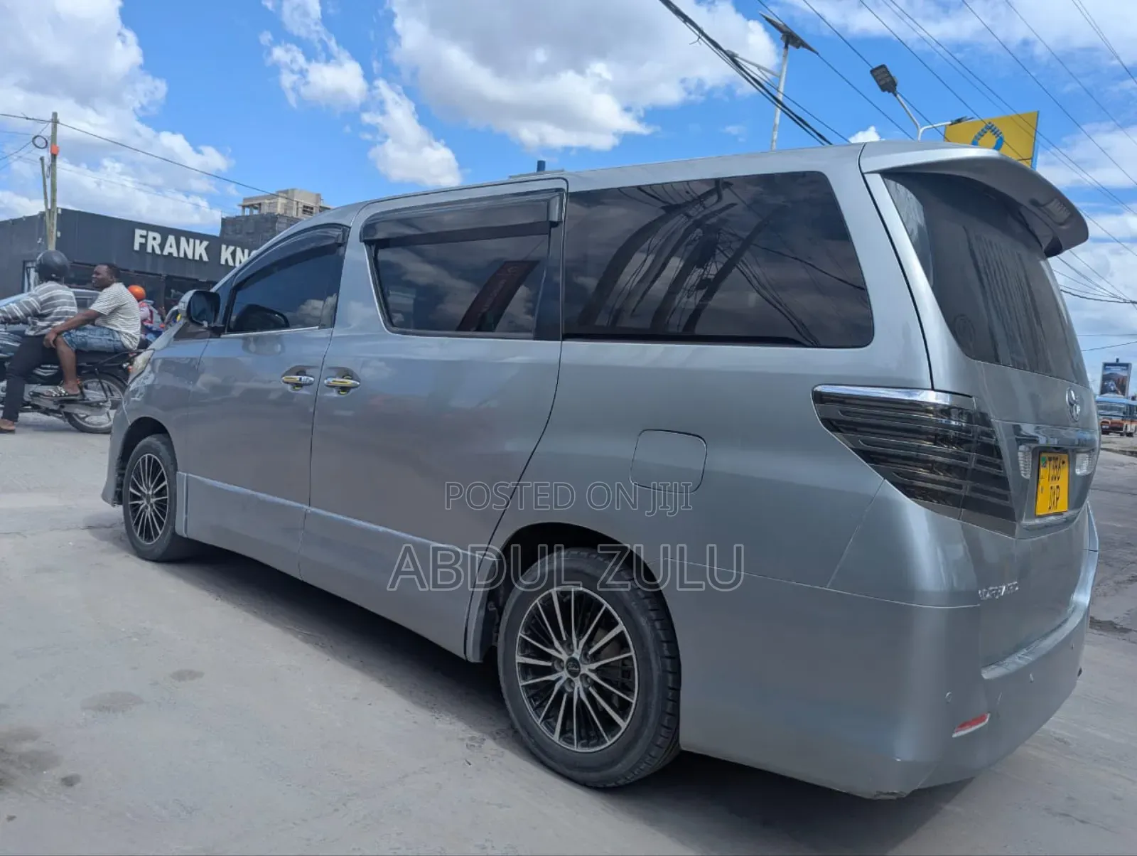 Toyota Alphard 2010 Silver