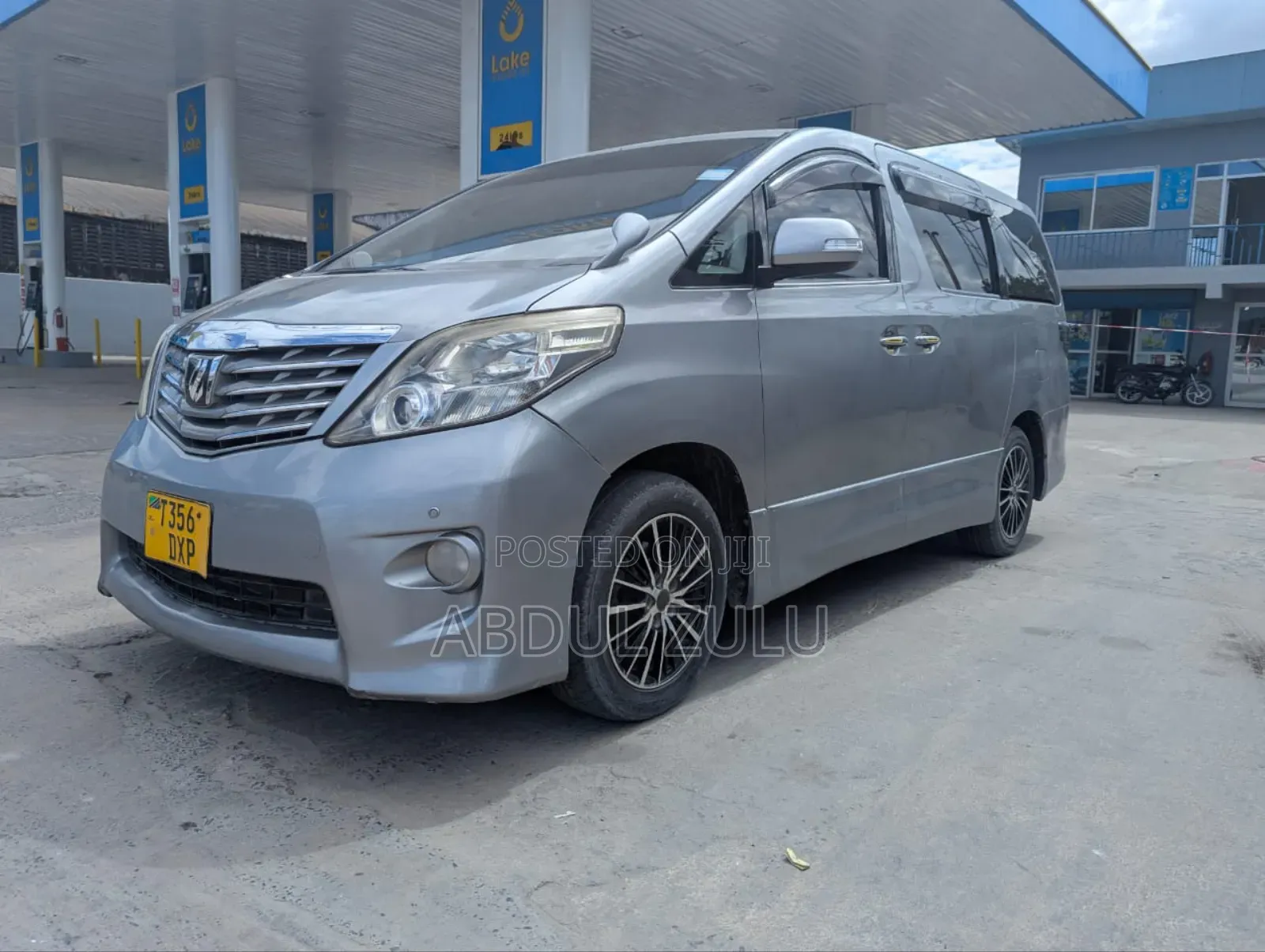 Toyota Alphard 2010 Silver