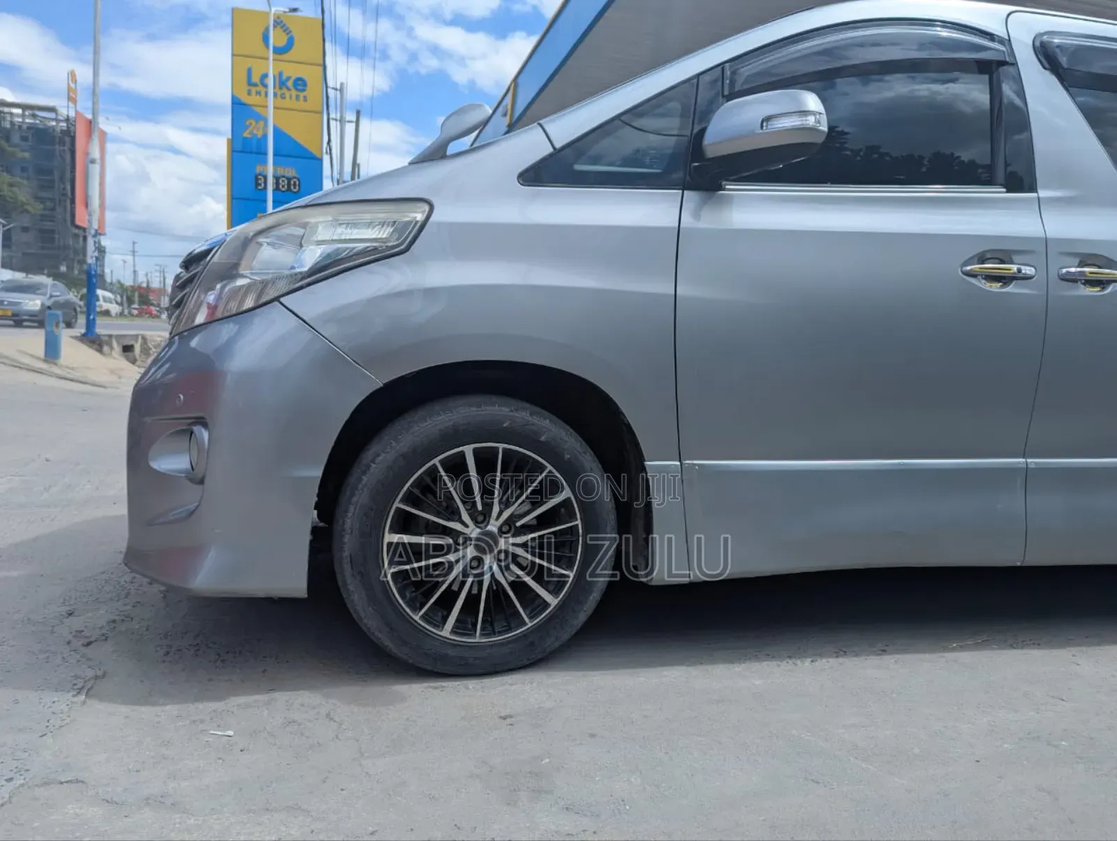 Toyota Alphard 2010 Silver