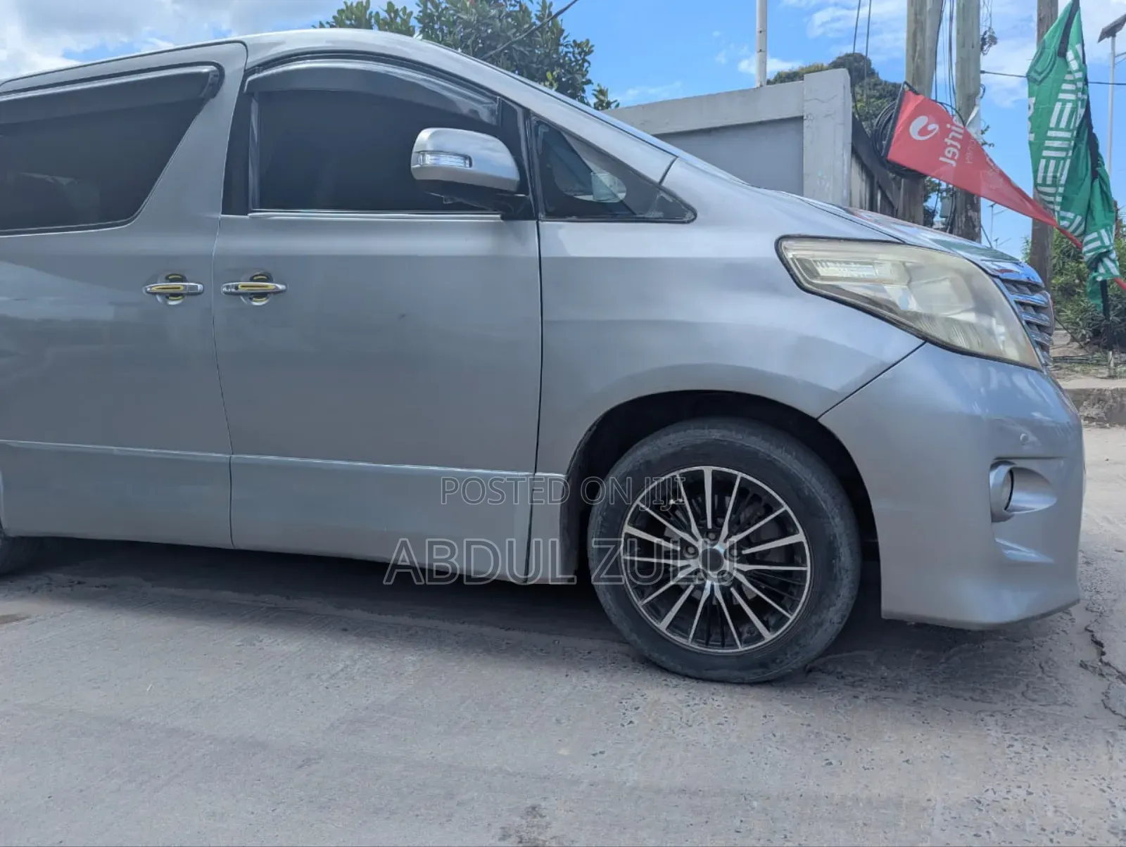 Toyota Alphard 2010 Silver