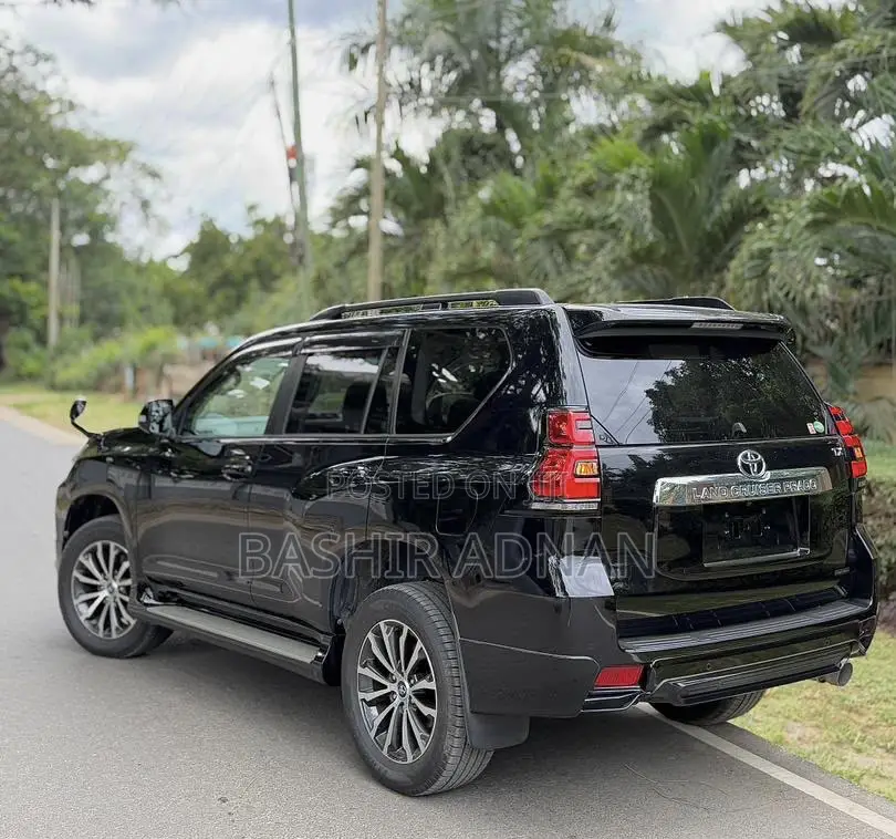 Toyota Land Cruiser Prado 2.8 2019 Black