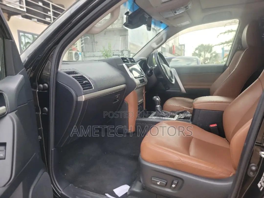 Toyota Land Cruiser Prado 2021 Black