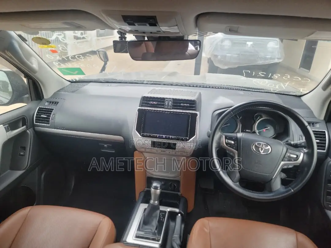 Toyota Land Cruiser Prado 2021 Black