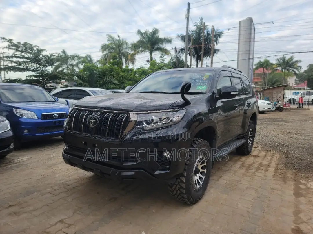 Toyota Land Cruiser Prado 2021 Black