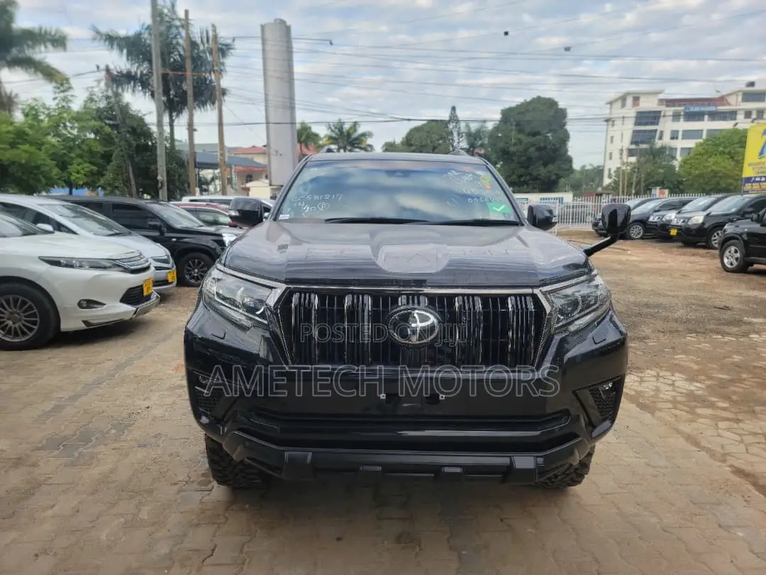Toyota Land Cruiser Prado 2021 Black