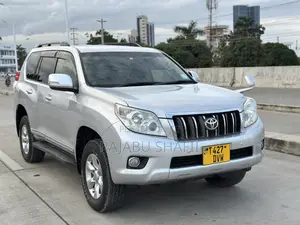 Toyota Land Cruiser Prado 2.7 i 2010 Silver