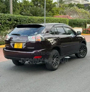 Toyota Harrier 2005 Maroon