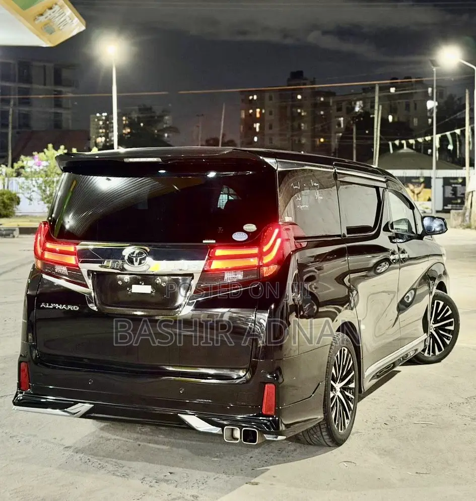 Toyota Alphard 2.5 Petrol FWD 2016 Black