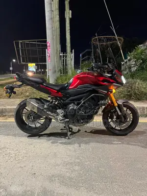 Yamaha 2017 Red