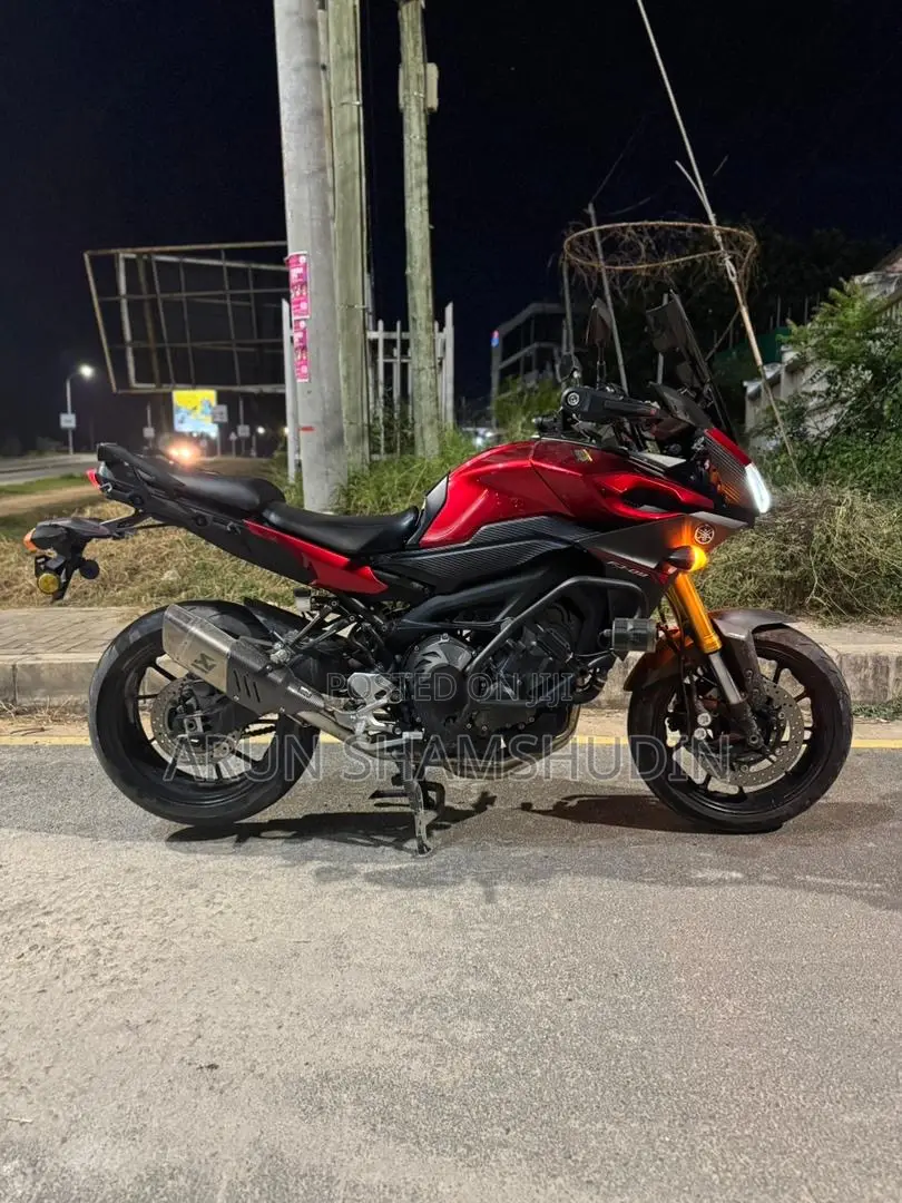 Yamaha 2017 Red