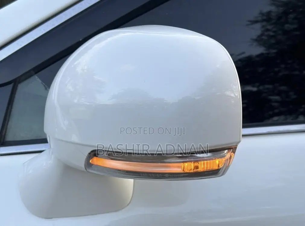 Toyota Crown 2009 White