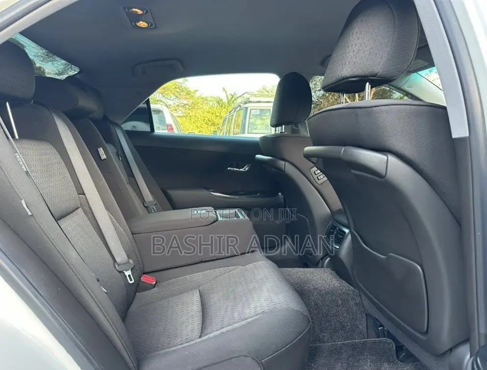 Toyota Crown 2009 White